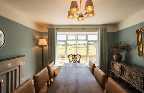 Cliff Top - Panoramic Sea Views with Spa & Hot Tub - Photo 18