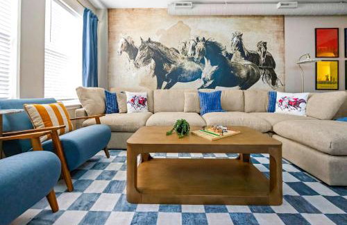 Stylish City Condo Near Top Restos & Nightlife - Foto 1