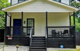 Modern 5BR with Full Kitchen, Game Room, Fenced Yard and BBQ Grill - Foto 37