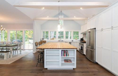 My Blue Haven - Shared lake access across the street! Glamorous home! - Foto 14