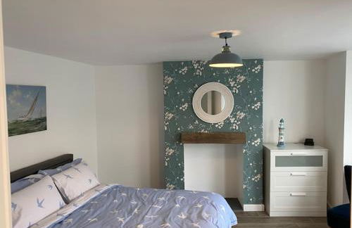 Lovely 1 bed flat 200 metres from beach - Foto 10