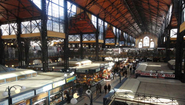 Interior do Mercado Central de Budapeste