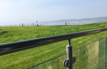 CockleDora, A Luxury Ground Floor Beachfront Apartment - Foto 40