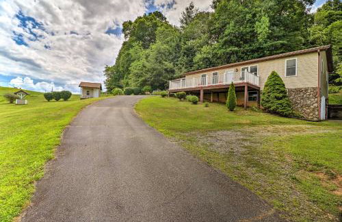 Charming Mills River Home with Porch and Yard! - Foto 27