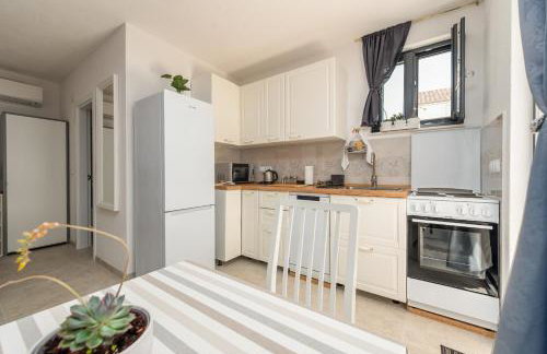 Apartment Varos with shared pool - Foto 31