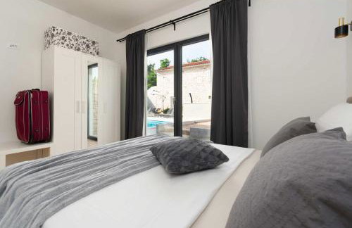 Designer Villa Simone - Modern & Heritage Style with Office - Foto 57