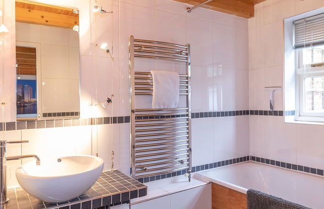 Stylist Split Level 2 Bed With Parking - Foto 3