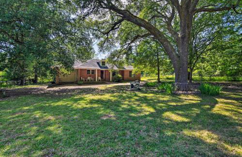Secluded Baton Rouge Area Hideaway with Lawn! - Foto 1