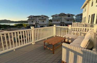 Hot Tub - Saugatuck - Douglas - Luxury Home Sleeps 8 - Foto 13