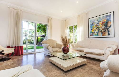 Villa Luxury B by Interhome - Foto 8