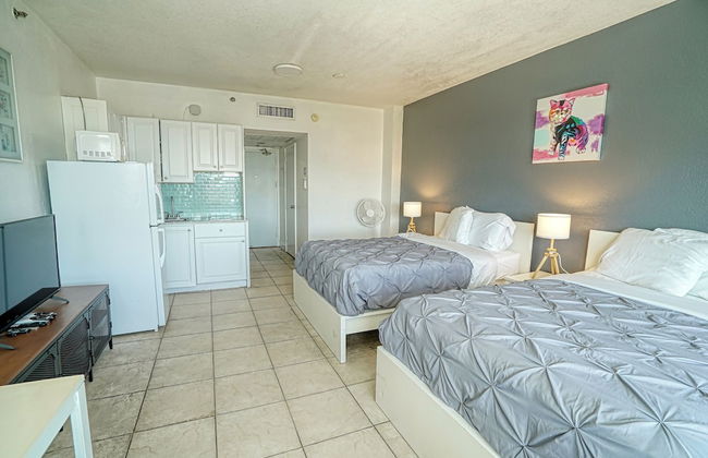 Deluxe Studios and Apartments at the Casablanca - Photo 114