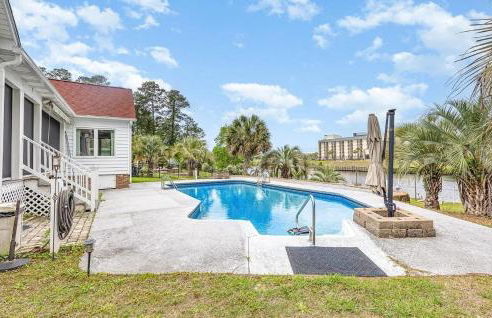 Paradise on Ocean Waterway Huge 5000 sq ft w Private Pool, Boat Dock, Grand Piano, Game Tables, BBQ, 1 acre Yard, Crib, Sleeps 34 - Photo 3