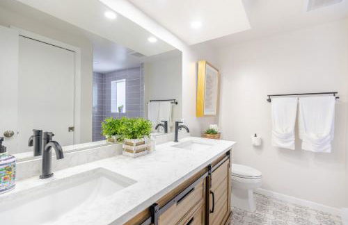 Relaxing Modern Farmhouse in Jupiter Farms. Family-and Dog-friendly! - Photo 14