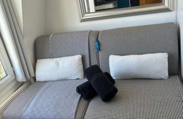 Paris 17ème - STUDIO compact 10m2 -110 sqf - coeur BATIGNOLLES - ideal SOLO traveler - Foto 6