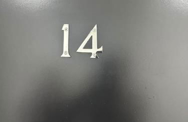 Adam Court Apartments - PE1 - Contractor Friendly - Choice of Studios or 1 Bed Apartments - Free Parking - Sofa Beds - Sky TV - Full Kitchen - Washer Dryer - WiFi - Foto 8