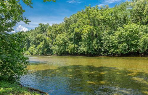 Riverfront Log Cabin Hot Tub, Mtn Views & Hottub - Foto 12
