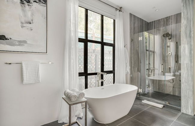 Laurel Canyon - Photo 39