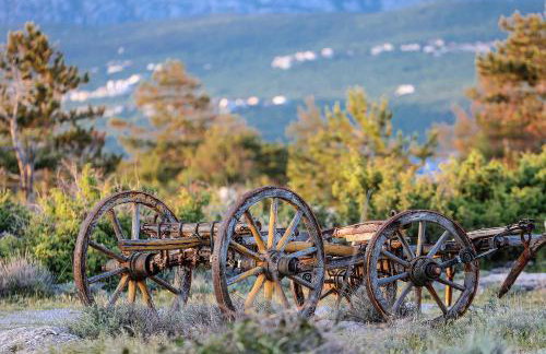 Villa Niko PET FRIENDLY 200 M FROM HIDDEN SANDY BEACH pets stays for free - Photo 63