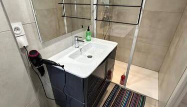 Le Campagnard & Le Maryline # Wifi # Clim # Parking Gratuit # Calme & Nature - Photo 5, Shower