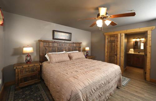 Splash Time Cinema - Six Bedroom Chalet - Photo 50