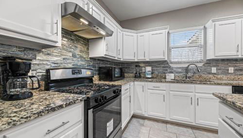 Spacious Grand Prairie Getaway - Foto 2