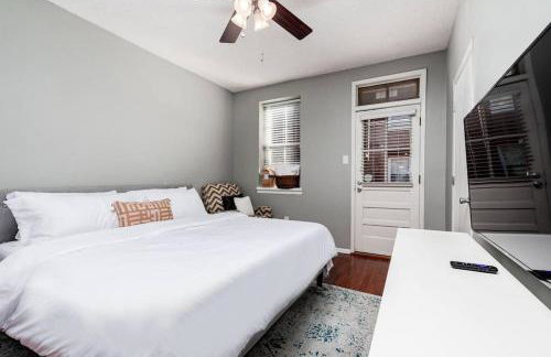 Beautiful 6BR 2 Kitchens Duplex By StayStLouis - Foto 33