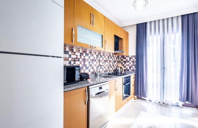 Flat in Maltepe With Balcony Near Shopping Malls - Foto 13