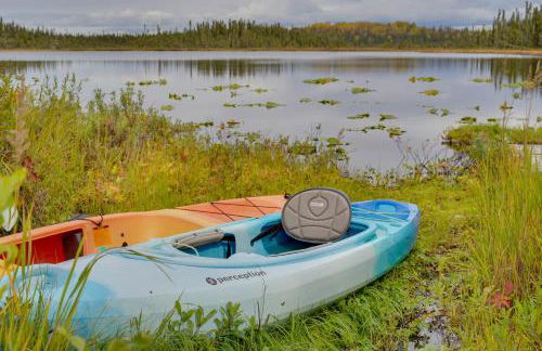 Lakefront Bliss! Ultimate Soldotna Retreat with Deck - Foto 25
