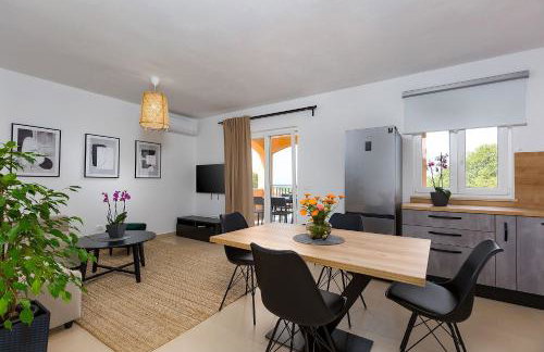 Charmantes Ferienhaus mit Meerblick, 2 Fahrraeder, Grill, privater Balkon, Waschmaschine - Foto 5