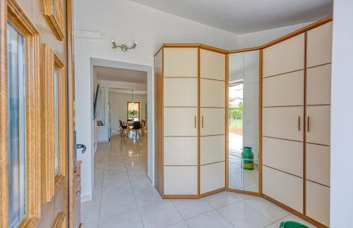 Holiday House Iris with Private Pool - Foto 37