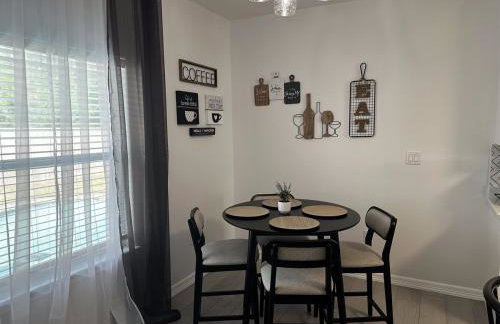 Quiet Cozy Spacious Stay w Private Pool - Foto 7