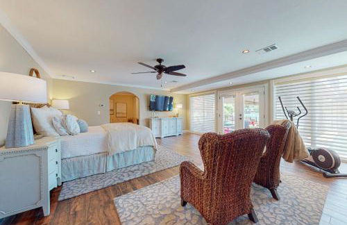 Luxurious Retreat on Lake LBJ Pool, Hot Tub, Dock - Foto 15