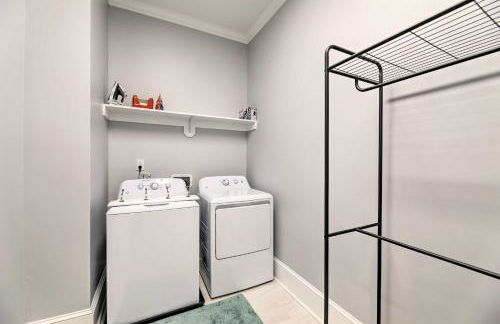 Gorgeous Emerald Isle Getaway Walk to Beach! - Foto 24