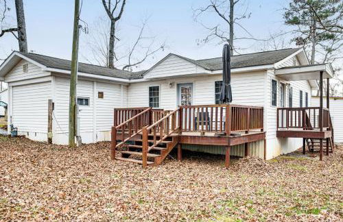 1 Mi to Lake Murray Pet-Friendly Home with Deck - Foto 3