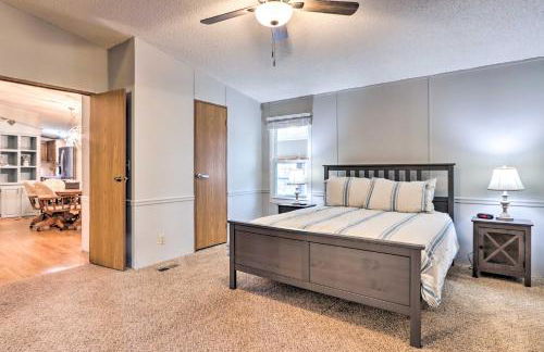 8 Mi to Beach Lake-View Haven in Linn Creek! - Foto 14