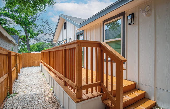 Spacious Delightful 4 BR/ 3 BA Close to Downtown - Foto 40