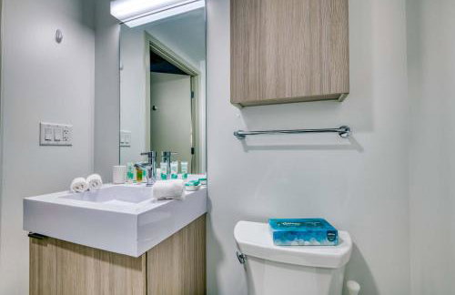 Modern Apt In Kendall Square - Photo 16