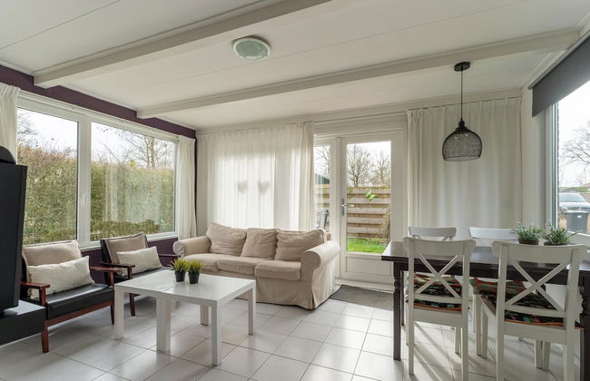 Holiday Home in Zeeland Near Lake - Foto 18