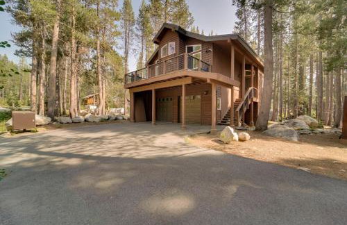 Near Donner Lake and Skiing Soda Springs Cabin! - Foto 27