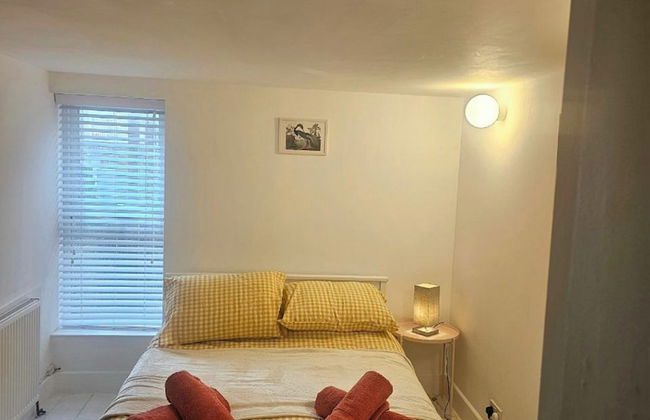 Seaside Haven Coastal Comfort 200m from the Beach - Foto 13