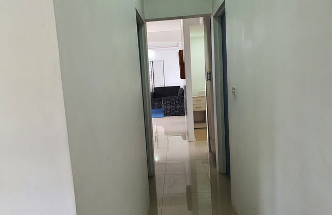 Master Bedroom with Shared Kitchen - Photo 32