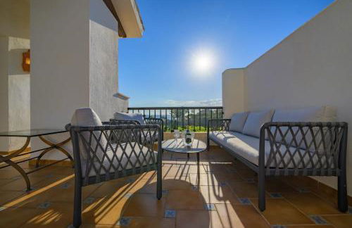 Luxurious 3-Bedroom Penthouse in Los Monteros Marbella - Foto 34