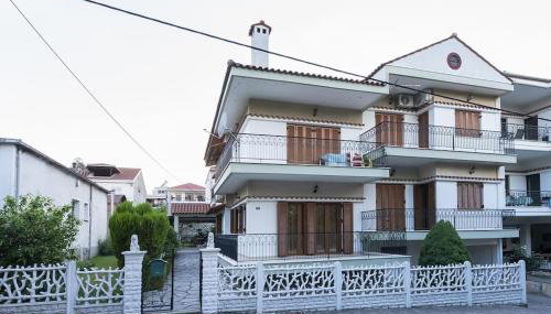 AIWA Διαμέρισμα 130τμ 1ου ορόφου σε διώροφη οικία - Foto 2