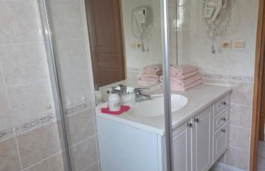 Logement au Mas de la Couloumine Gîte Le Madeloc - Foto 8