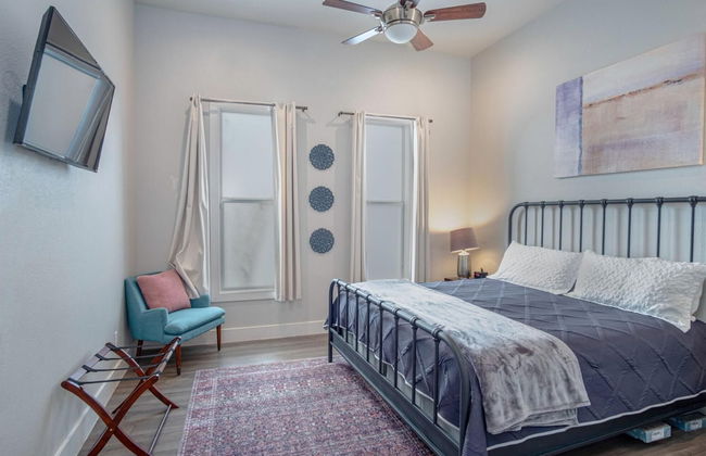 Gorgeous Family-friendly Home Near Downtown - Photo 14