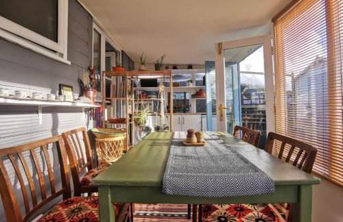 2bed Cabin w/ Parking Near Snowdonia National Park - Photo 47