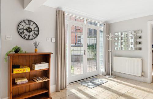 Beautiful Secluded 2 Bedroom Coach House - Foto 26