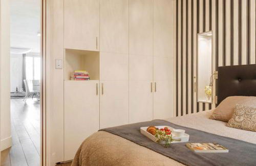 Two Bedroom Luxury Apartment - Balcony with View of Notre Dame - Foto 37