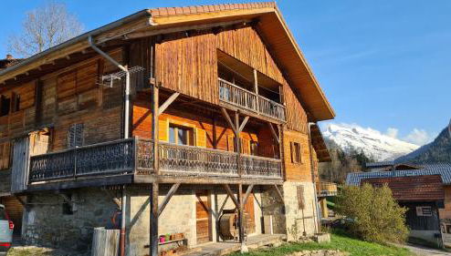 Bas de chalet au coeur des Aravis, entre lac et montagne - Foto 1