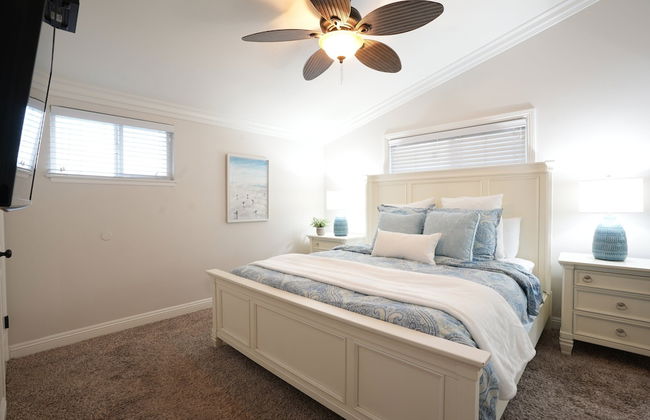 Sweet 4 bedroom, 3 bath plus Loft Bedroom, Pool Home - Photo 12